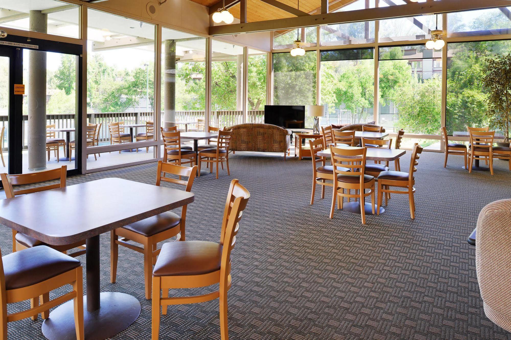 Riviera Oaks Resort Ramona Exteriör bild